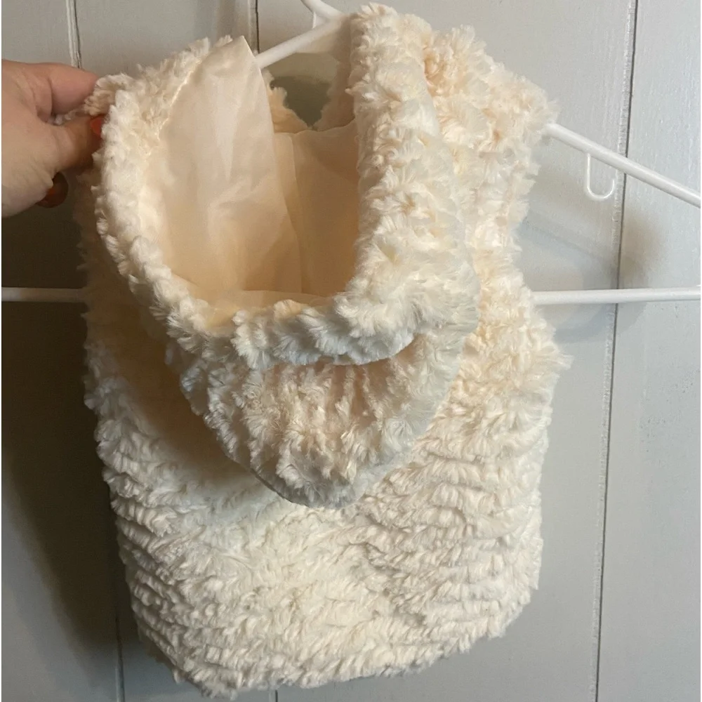 Wonder Nation 24 months 2T baby toddler faux Fur hooded lined vest - Picture 6 of 9